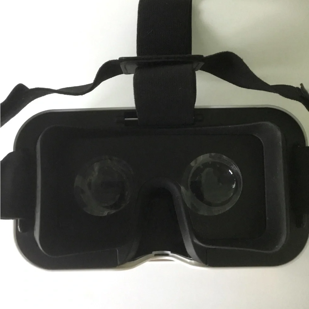 Sharper Image Virtual Reality Headset GUC